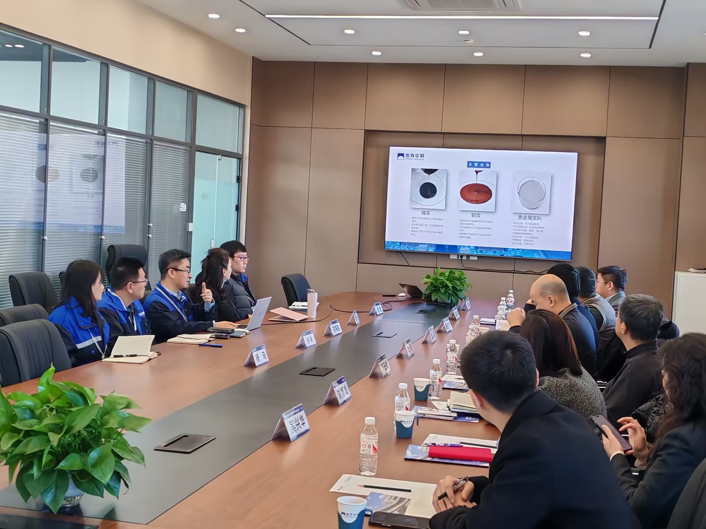 尊龙凯时迎来商界向导莅临指导